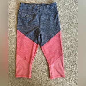 Women’s athletic works capris M (8/10)